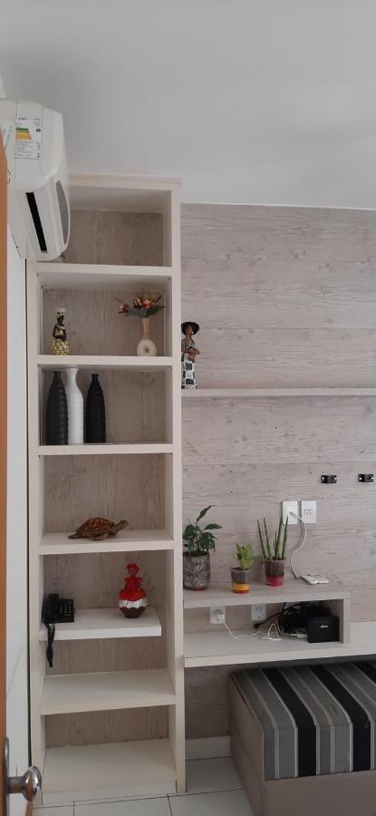 Apartamento Beira Mar Rio Vermelho 02 *
